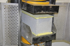 Contrôle résistance blocs béton
